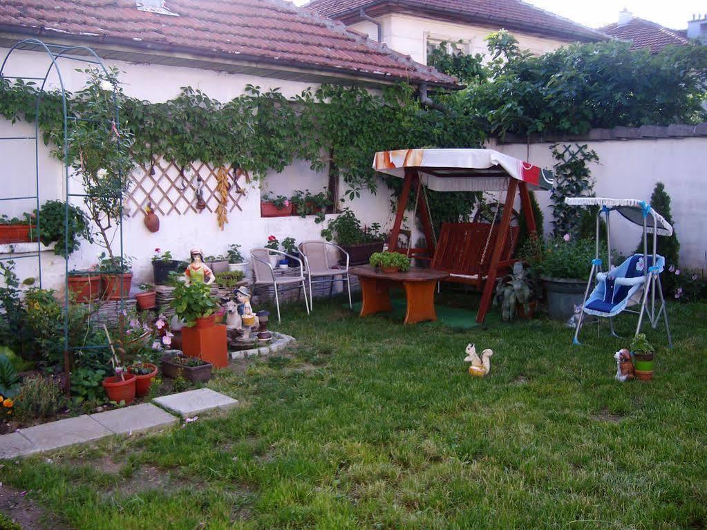 Family Hotel Flora Zlatograd Exterior photo